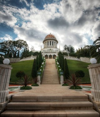 Santuario do Báb (Haifa, Israel) – Lugar onde acougan os restos mortais do Báb.